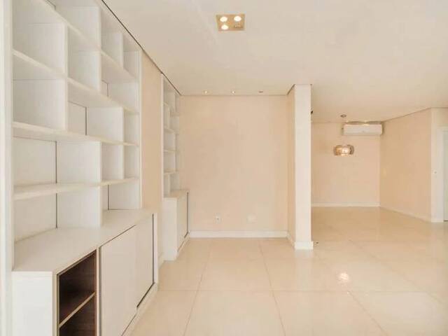#99 - Apartamento para Venda em São Paulo - SP