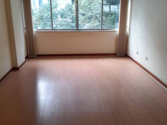 #111 - Apartamento para Venda em São Paulo - SP