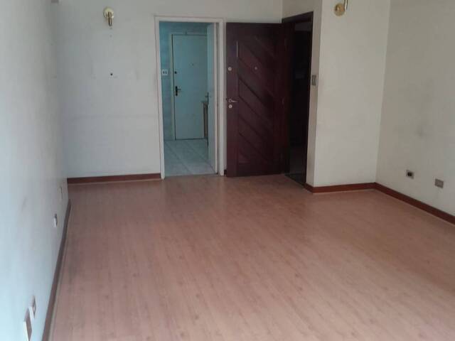 #111 - Apartamento para Venda em São Paulo - SP